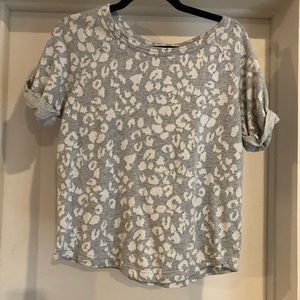 Gap short sleeve leopard print